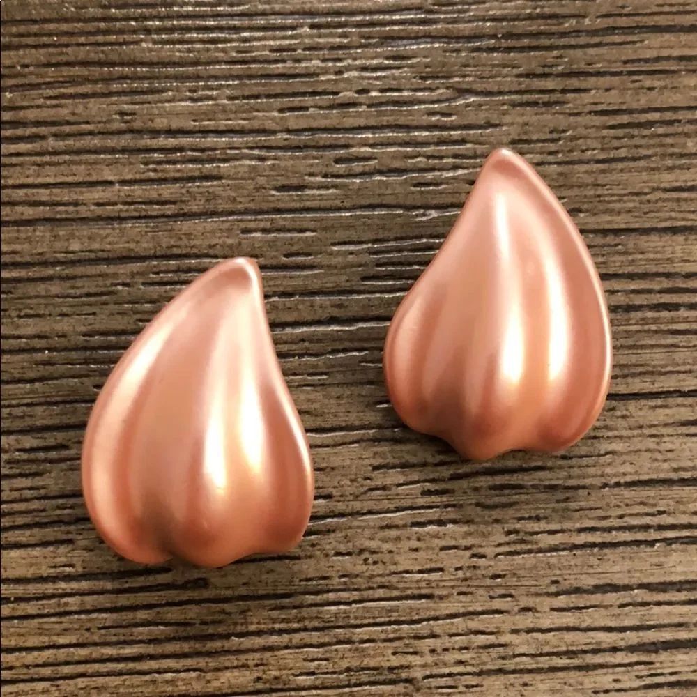 Vintage Ballet Pearl Pink Flower Petal Earrings